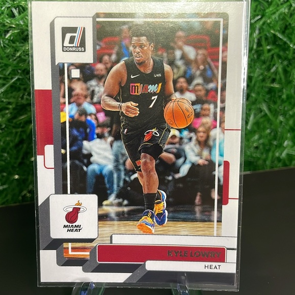 Panini Lot of 10 MIAMI HEAT 🔥 Basketball 🏀 Trading Cards - Picture 5 of 10